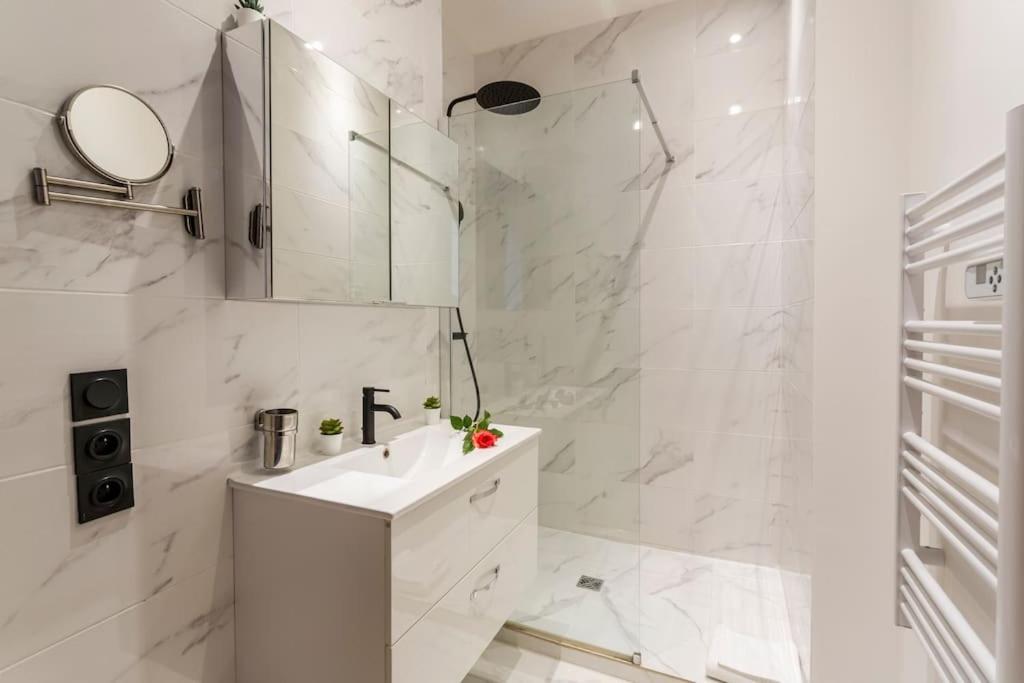 Suite Paris, Tour Eiffel, Champs Elysees المظهر الخارجي الصورة
